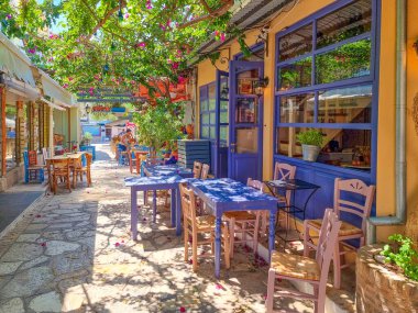 Preveza kenti yazın Yunanistan 'da alternatif turistik tatil beldeleri caddeleri 
