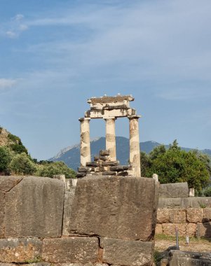 Yunan Delphi tapınağı Athena pronaia ve tholos antik Delphi bölgesi