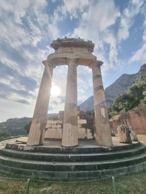Yunan Delphi tapınağı Athena pronaia ve tholos antik Delphi bölgesi