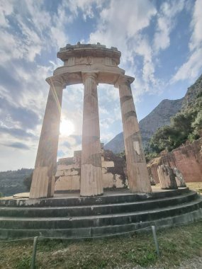 Yunan Delphi tapınağı Athena pronaia ve tholos antik Delphi bölgesi