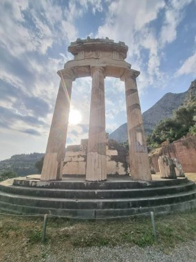 Yunan Delphi tapınağı Athena pronaia ve tholos antik Delphi bölgesi