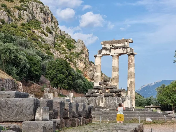 アテネ プロナイアのギリシャ デルフィ寺院とソロス古代デルフィ地域ギリシャ — ストック写真