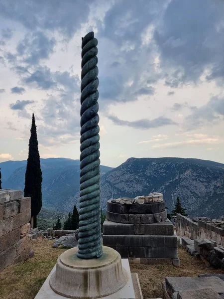 Trípode Griego Cuatro Serpientes Metálicas Lugar Arqueológico Delphi — Foto de Stock
