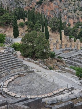 Yunan Delphi appolo tapınak sütunları Eski kahin kalıntıları 