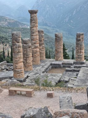 Yunan Delphi appolo tapınak sütunları Eski kahin kalıntıları 