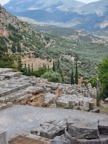 Delphi Gebied Griekenland Oude Zuilen Mountais Zomer Avond Toeristische Bezienswaardigheid — Stockfoto
