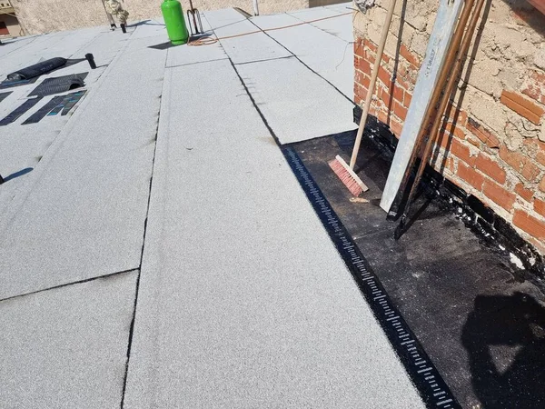 Tarmac Terrace Insulation Waterproof Instalation Worke Working Roof Building Maintenance — Stock Photo, Image
