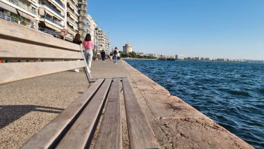 Selanik beyaz kule manzaralı termaikkos körfez caddeleri Avrupa trafiği