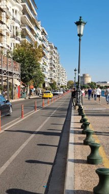 Selanik beyaz kule manzaralı termaikkos körfez caddeleri Avrupa trafiği
