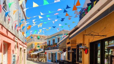 Lefkada 'da bahar sezonunda Yunan turizm merkezi Lefkas adasında.