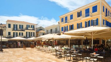 Lefkada 'da bahar sezonunda Yunan turizm merkezi Lefkas adasında.