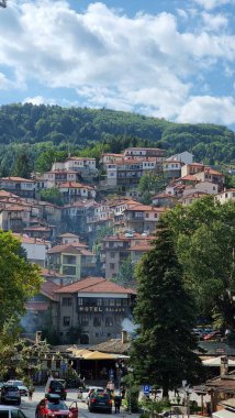 Metsovo şehri Yunan turistleri yaz aylarında Pindos dağlarında restorasyon yapıyorlar
