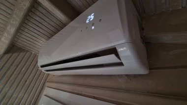 Klima evde soğutma tertibatı.