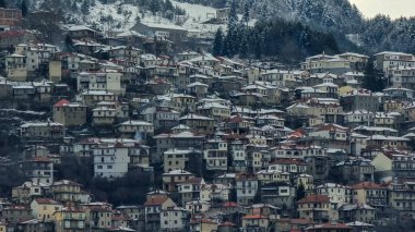 Yunan turizm beldesi Yunanistan 'da kışın metsovo kent karı yağışıweather forecast