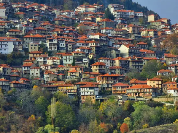 Metsovo egnatia sokağı Yunanistan sonbahar sezonunda