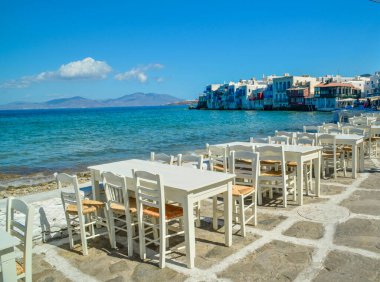 Yunan Çağı deniz adalarındaki mykonos veya mikonos adaları