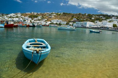 Yunan Çağı deniz adalarındaki mykonos veya mikonos adaları