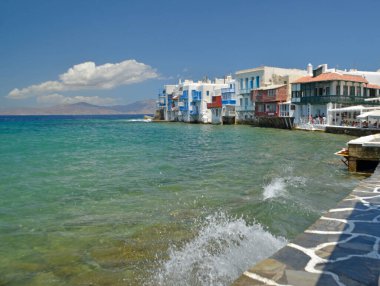 Yunan Çağı deniz adalarındaki mykonos veya mikonos adaları