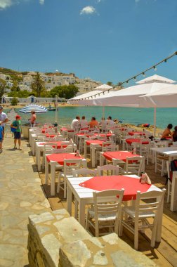 Yunan Çağı deniz adalarındaki mykonos veya mikonos adaları