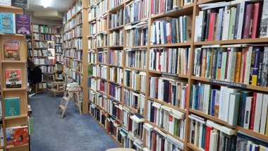 kitapçı kitaplığı perakende raf eğitimi çalışmasıName