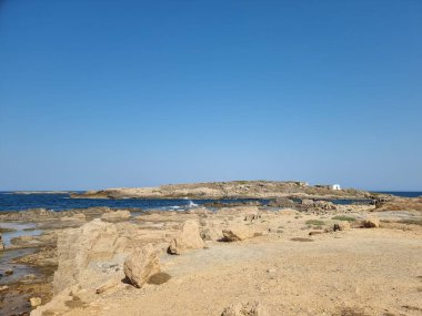 Yunan yazlık tatil beldesindeki Skyros ya da Skiros Girismate plaj adası