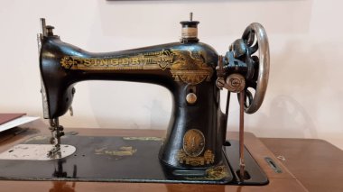 Monodetri köyündeki tekstil endüstrisi geleneksel eski dokuma tezgahı