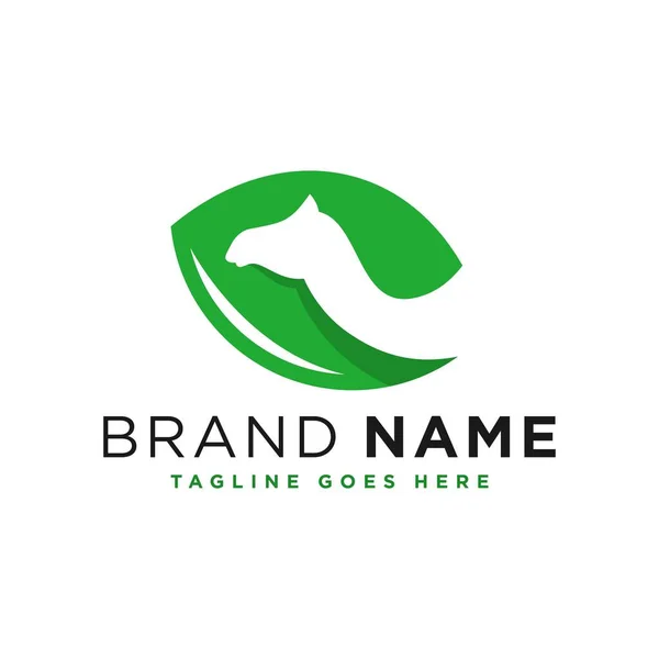 Animal Camelo Folha Verde Logotipo Projetar Sua Empresa —  Vetores de Stock