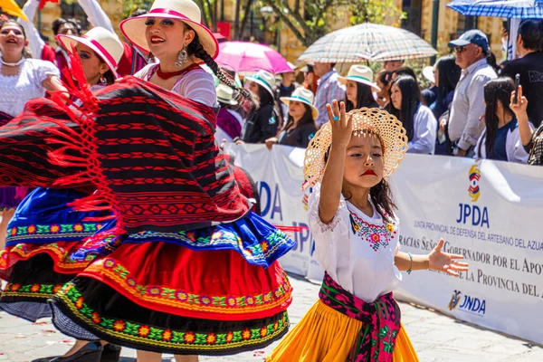 Cuenca Equador Novembro 2022 Desfile Tradicional Dia Independência Cuenca Mulheres — Fotografia de Stock