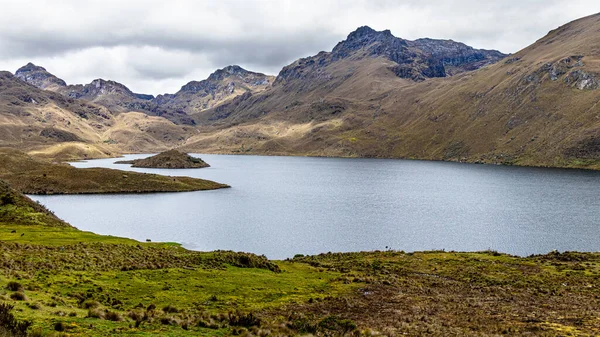 Highlands Cajas National Park Ecuadorian Andes Inglês Lago Luspa Uma — Fotografia de Stock