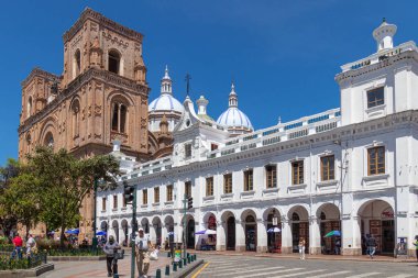 Cuenca, Ekvador - 12 Nisan 2024: Yeni Katedral veya Katedral de la Inmaculada Concepcin de Cuenca Cuenca, UNESCO Dünya Mirası sahası, Ekvador