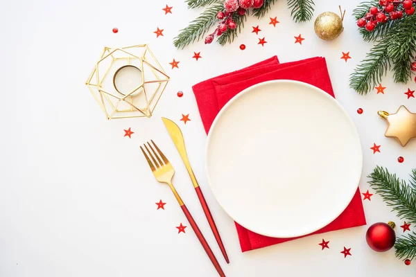Christmas Table Setting Plate Cutlery Christmas Decorations White Background Flat — Stock Photo, Image