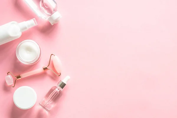 Natural Cosmetics Pink Skin Care Product Cream Soap Serum Jade — 图库照片