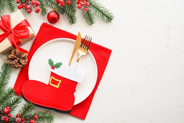 Christmas Table Setting White Plate Cutlery Red Golden Decorations Top — Stock Photo, Image