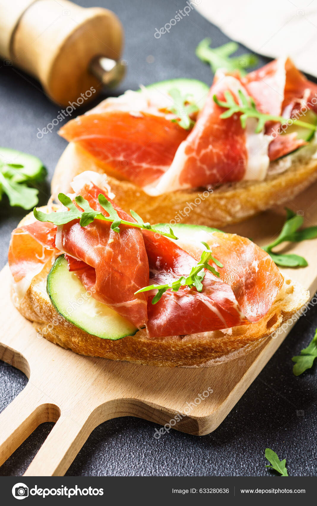 Appetizer Crostini Open Sandwiches Cream Cheese Prosciutto Cucumber