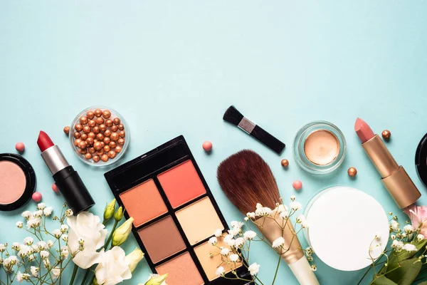 Make Professional Cosmetic Products Blue Background Cream Powder Shadow Brushes — Stock Photo, Image