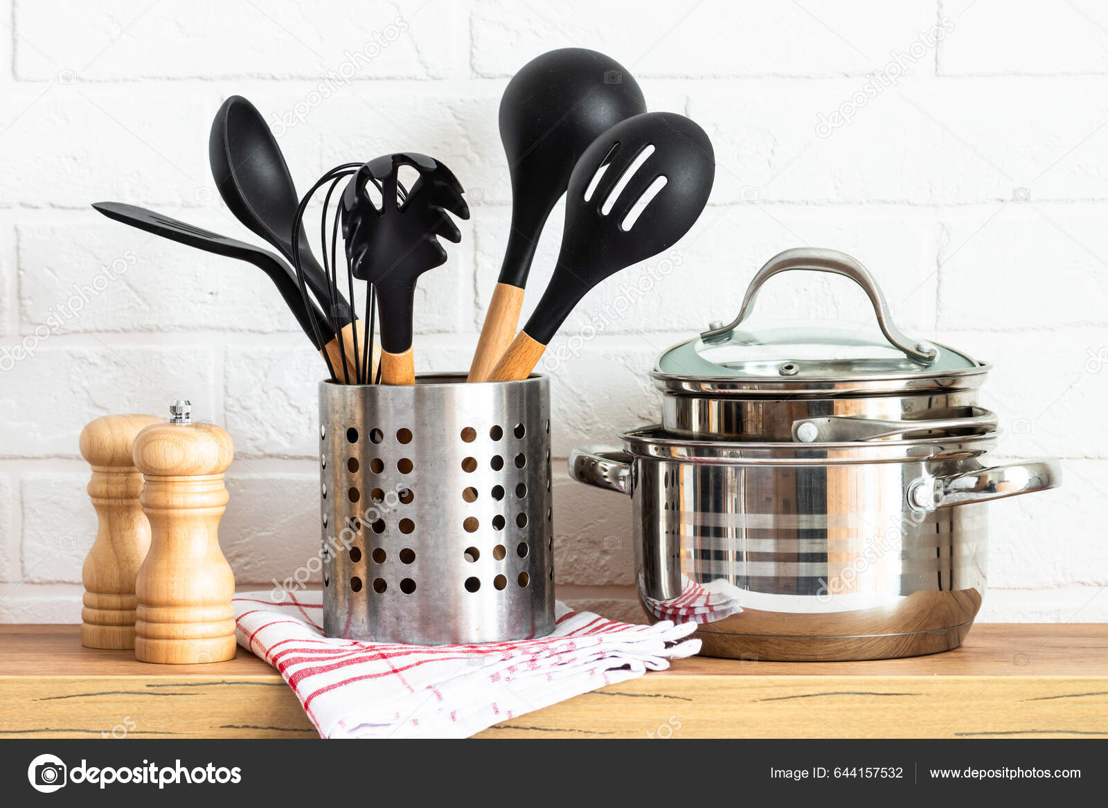 https://st5.depositphotos.com/1558912/64415/i/1600/depositphotos_644157532-stock-photo-modern-kitchen-wooden-table-kitchen.jpg