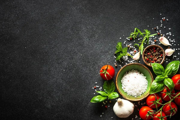 Food Background Black Stone Table Fresh Vegetables Herbs Spices Ingredients — Foto de Stock