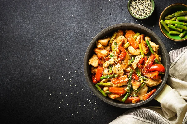 Chicken Stir Fry Vegetables Stone Background Top View Copy Space — Stockfoto