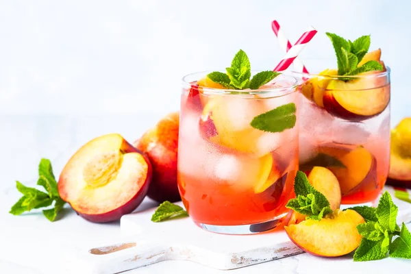 Peach Peach Tea Iced Fruit Drink Summer Beverage Fresh Fruits — Stock Photo, Image
