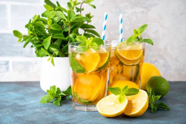 Eistee Oder Limonade Sommerdrink Küchentisch — Stockfoto
