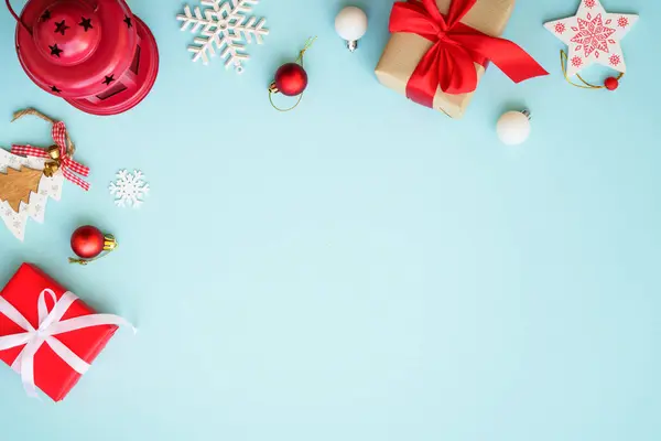 Fondo Navidad Cajas Regalo Navidad Decoraciones Navideñas Azul Imagen Plana — Foto de Stock