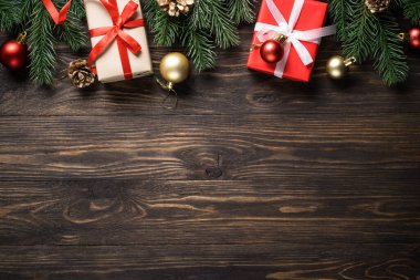 Noel arkaplanı. Noel hediyesi ve tatil süslemeleri. Düz görünüm.
