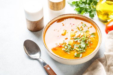 Mercimek çorbası, geleneksel ortadoğu yemekleri. Kapat..