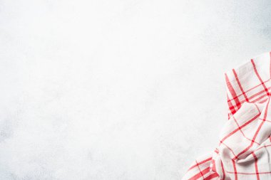 Mutfak masa örtüsü beyaza. Kopyalama alanı olan üst görünüm. Tasarım için boş boşluk.