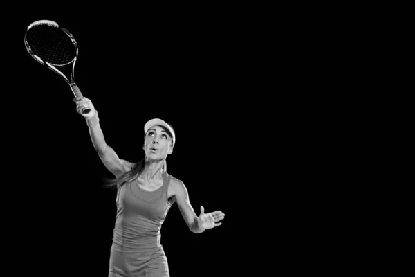 Чорно Білий Студійний Портрет Молодої Красивої Спортсменки Тенісною Ракеткою — стокове фото