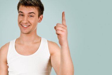 Evreka. Bir fikri olan bir adam parmağını havaya kaldırdı. Mavi arkaplanda portre