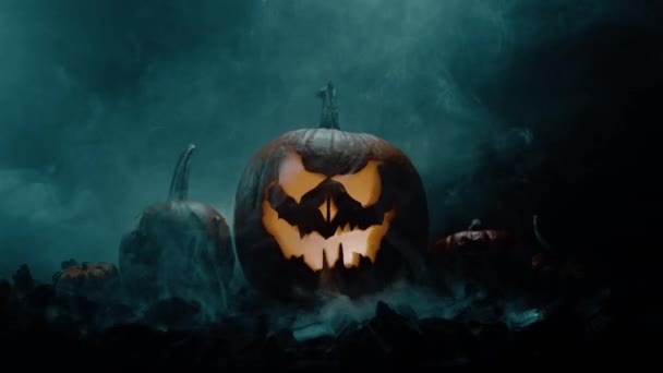 Halloween Pumpkin Fire Glowing Dark Scary Pumpkin Smoke Pumpkin Glows — Stock Video