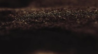 Kripto para birimi Bitcoin aşırı derecede stok görüntülerini kapatın. Altın BTC paraları. Engelleme teknolojisi ve madencilik.