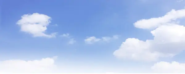 Kék Felhővel Kép Nyári Szezonra — Stock Fotó