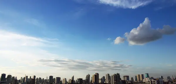 Nuvem Branca Vazia Céu Azul Imagens De Bancos De Imagens